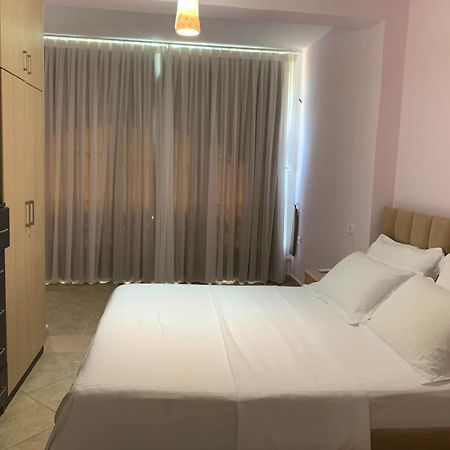 Arbi'S Pool View Apartment Golem  Εξωτερικό φωτογραφία