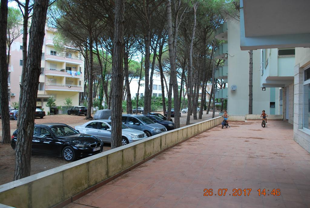 Arbi'S Pool View Apartment Golem  Εξωτερικό φωτογραφία